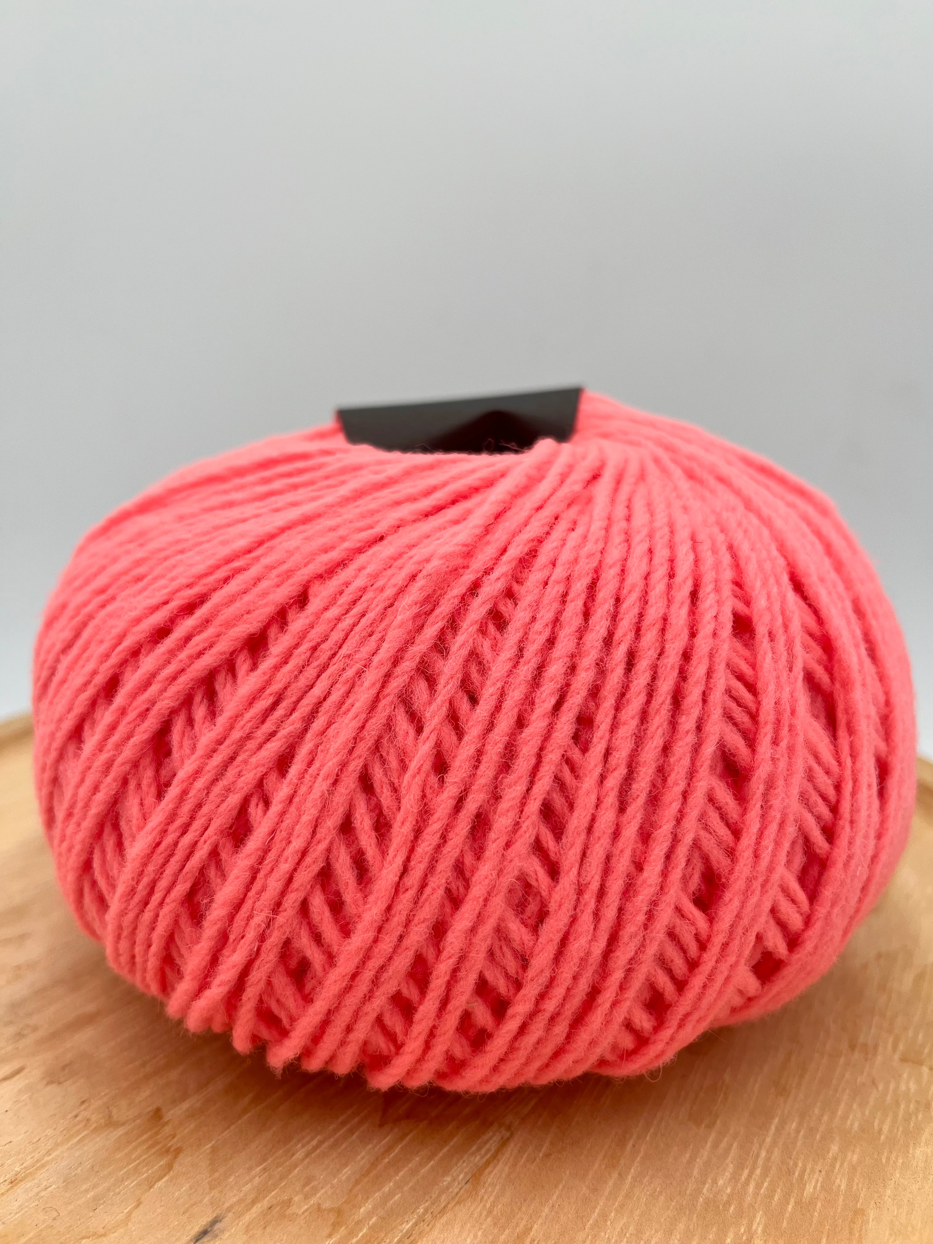 Rosa Neon 5 - Mota from WoolDreamers