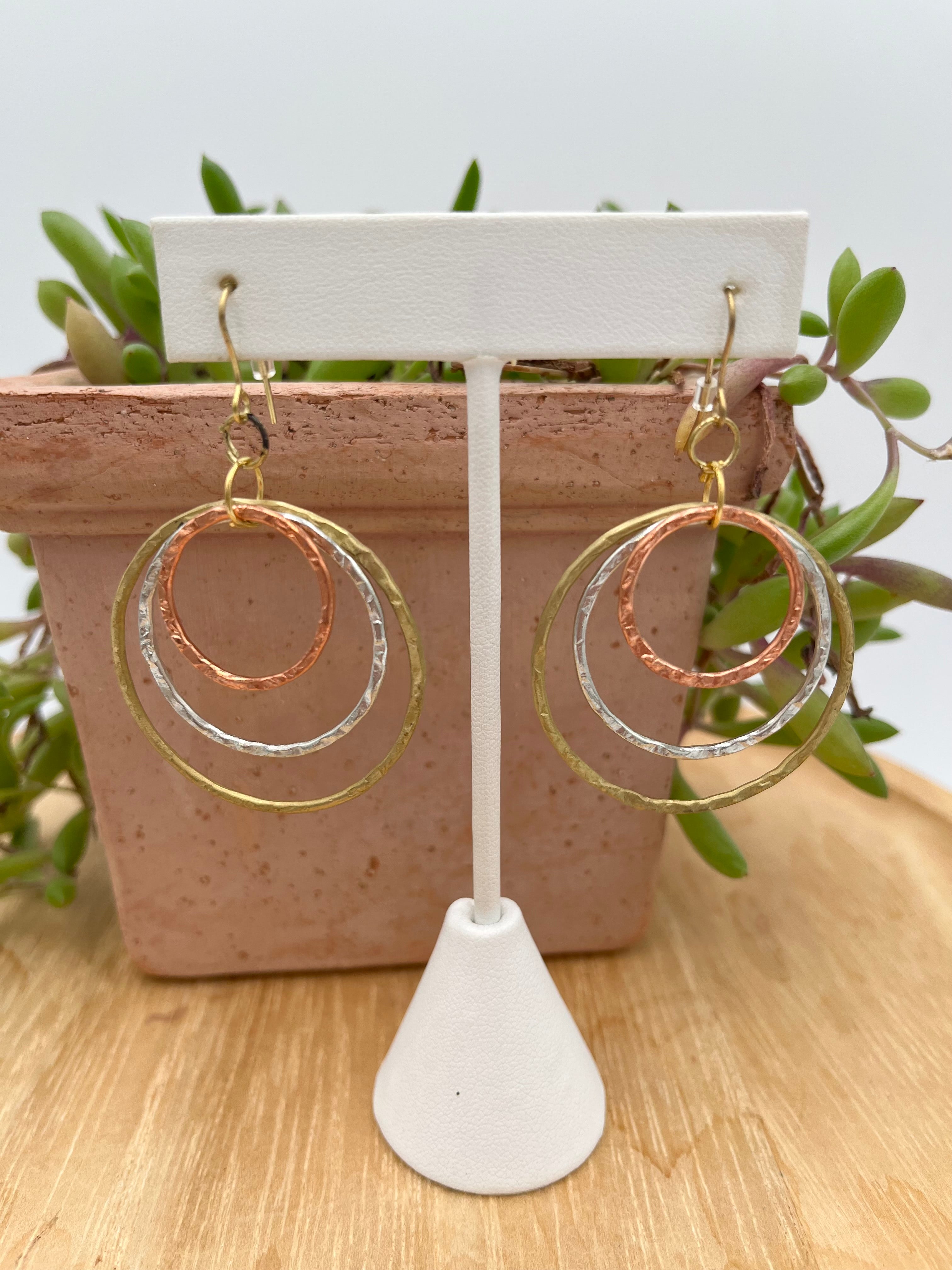 Drop & Dangle earrings