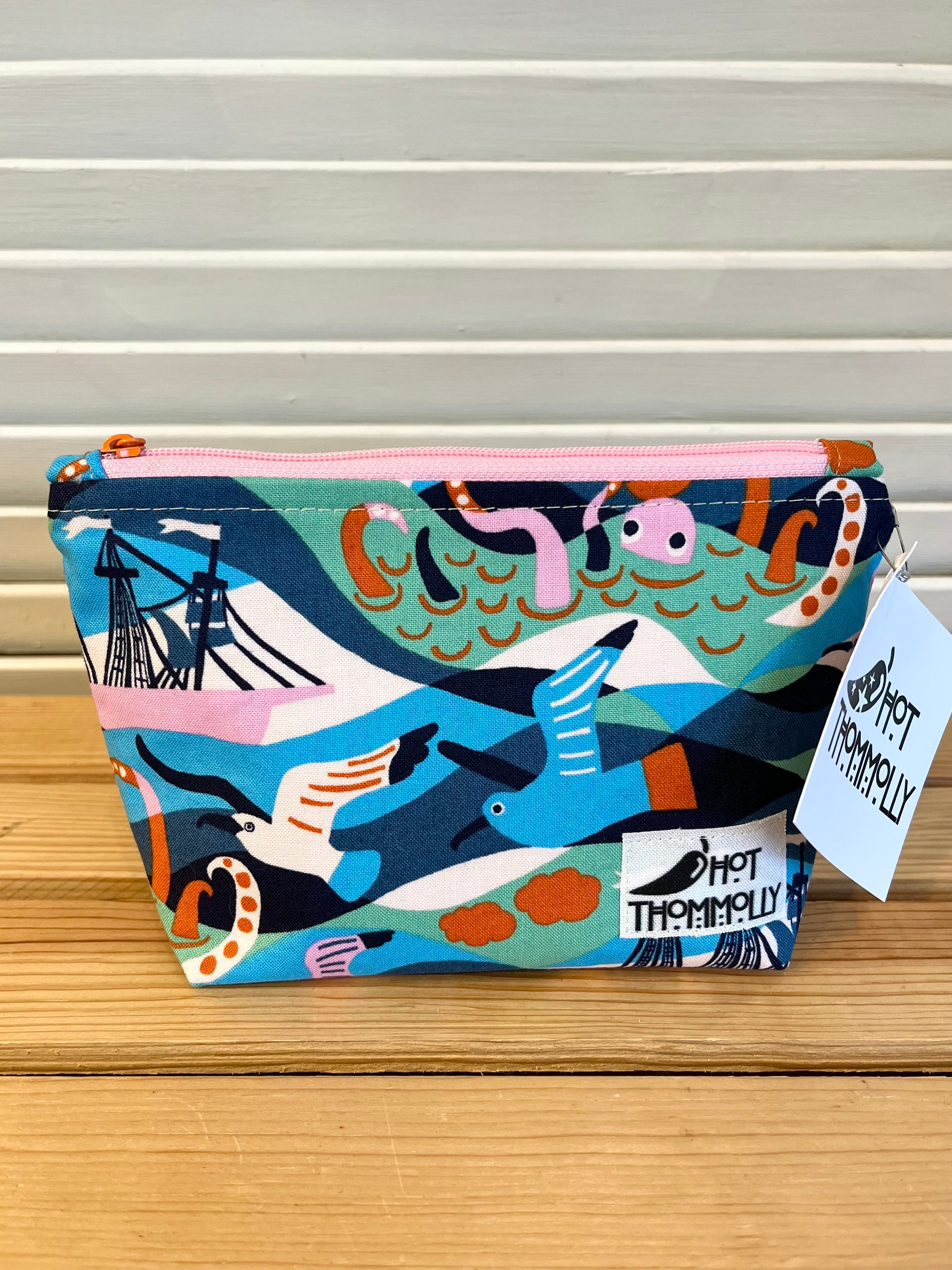 Zipper Pouches from Hot Thommolly