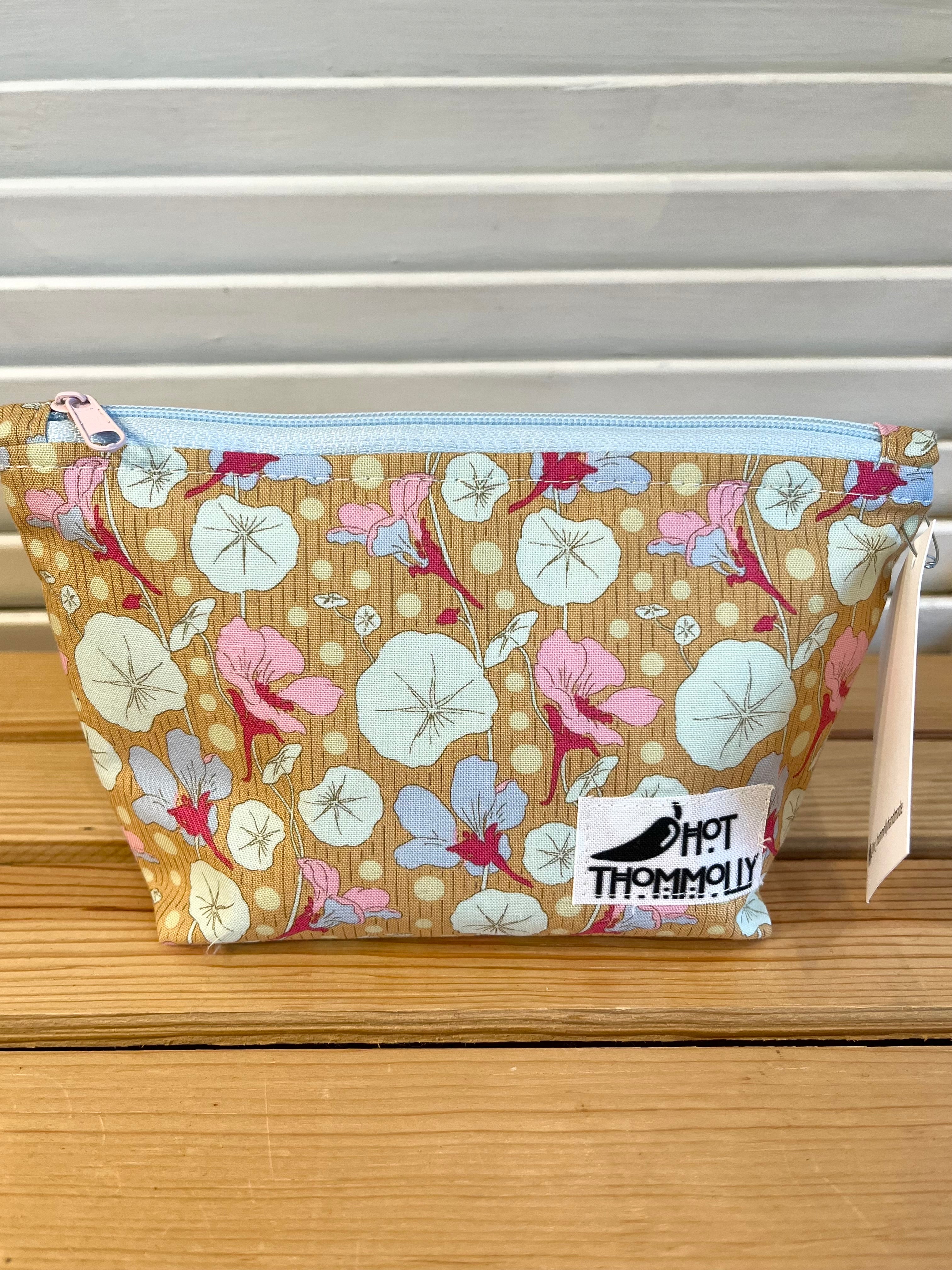 Zipper Pouches from Hot Thommolly