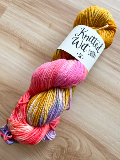 Coral Cove - Knitted Wit DK