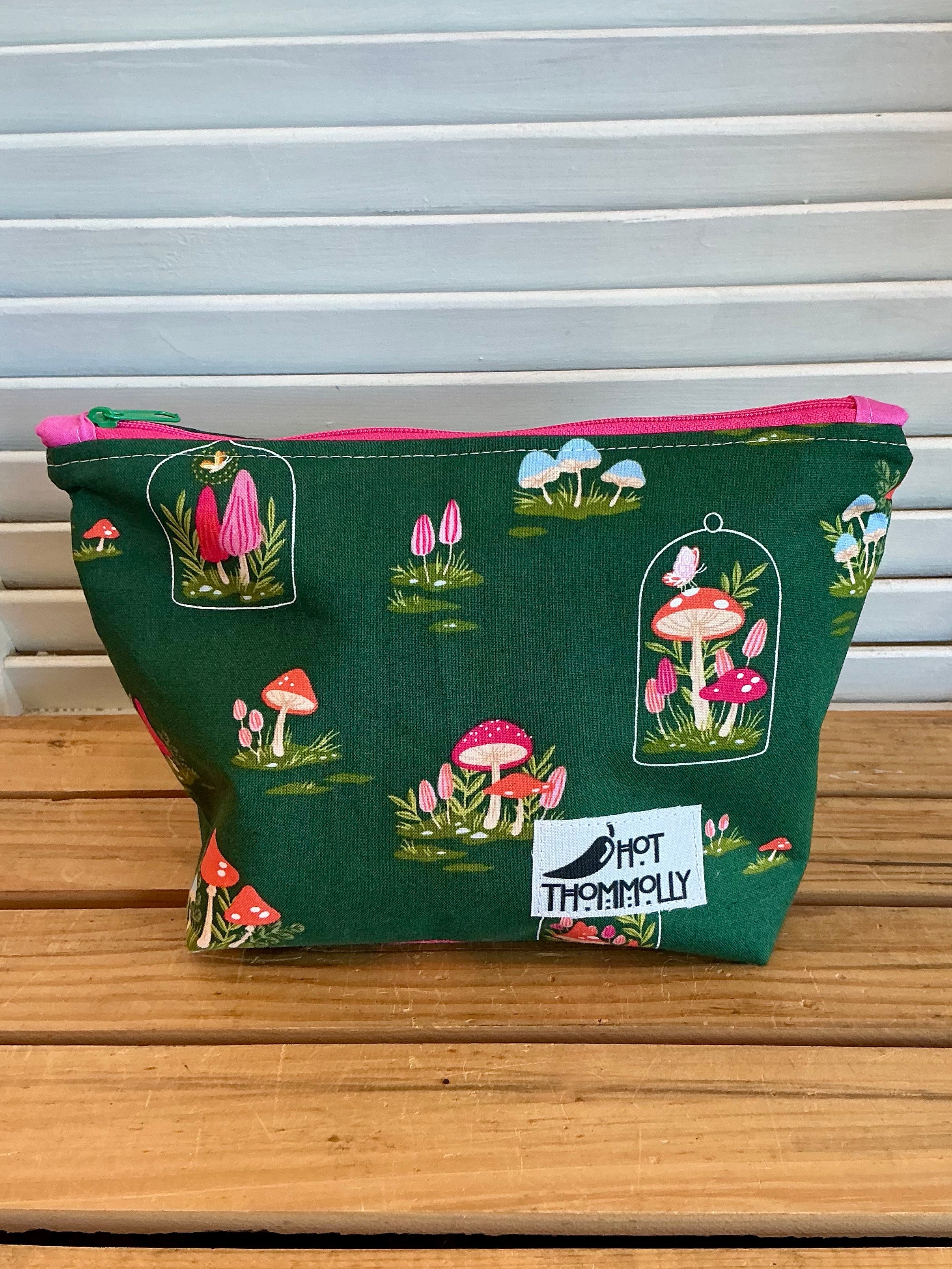 Zipper Pouches from Hot Thommolly