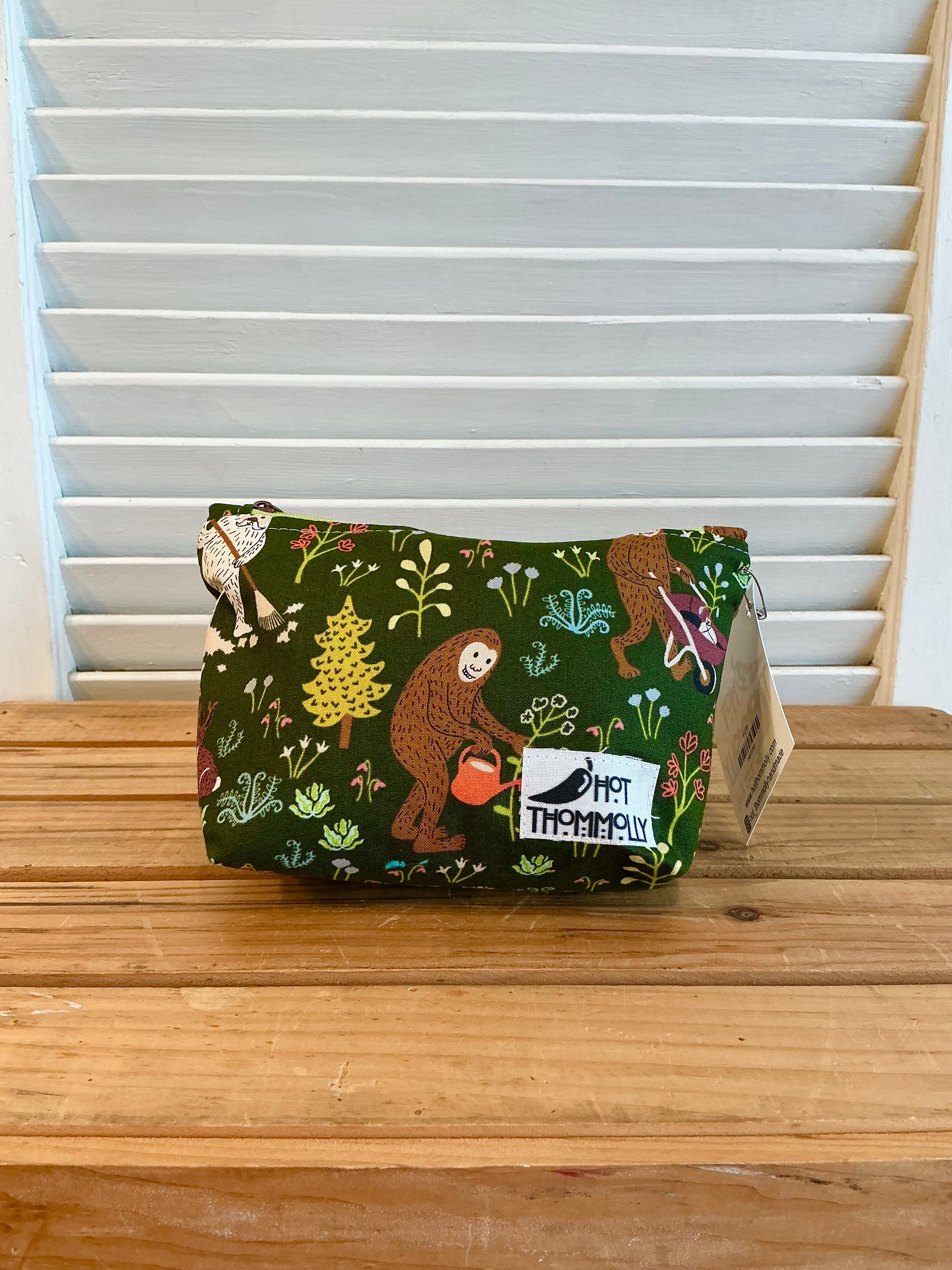 Zipper Pouches from Hot Thommolly