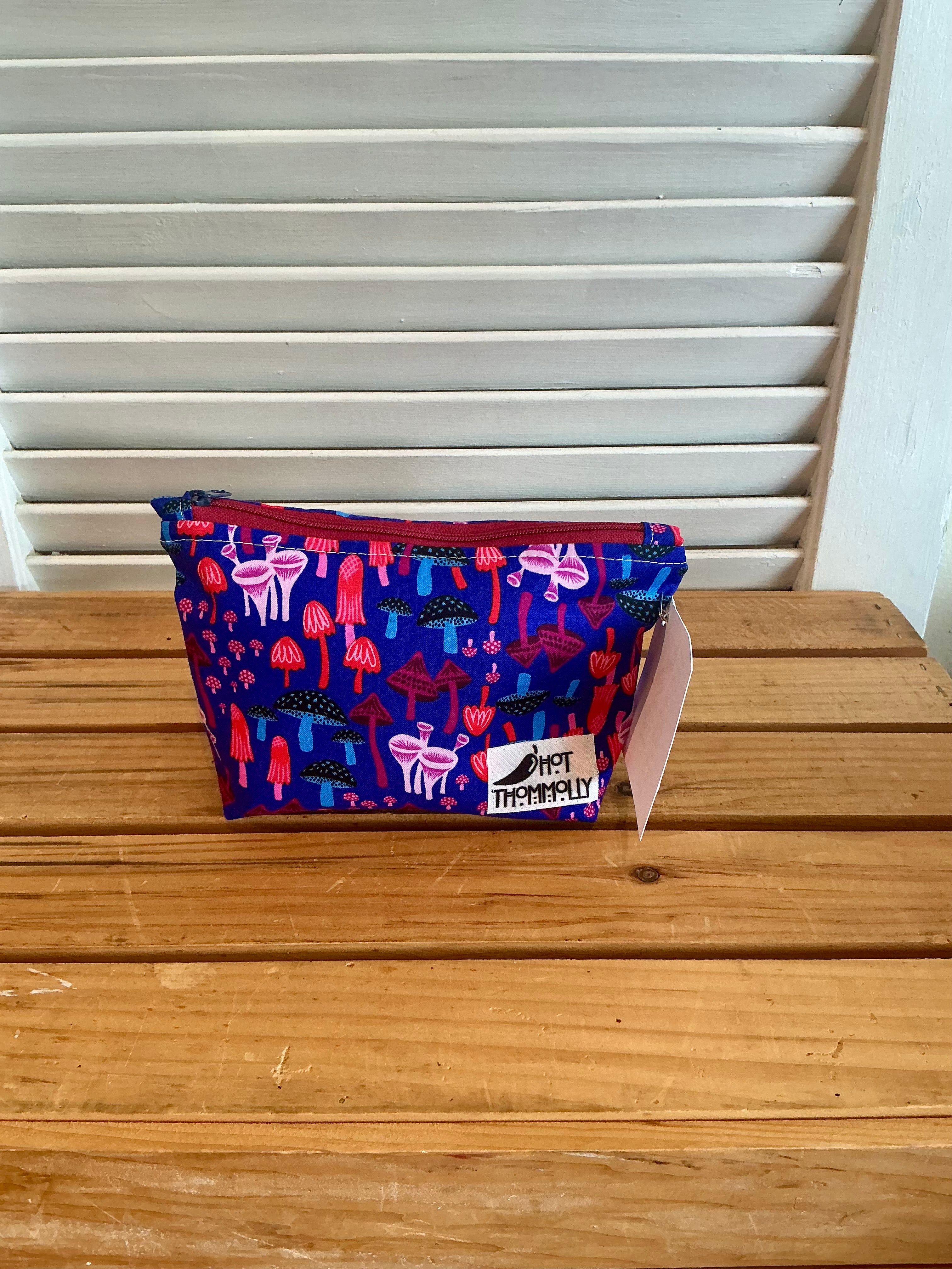 Zipper Pouches from Hot Thommolly