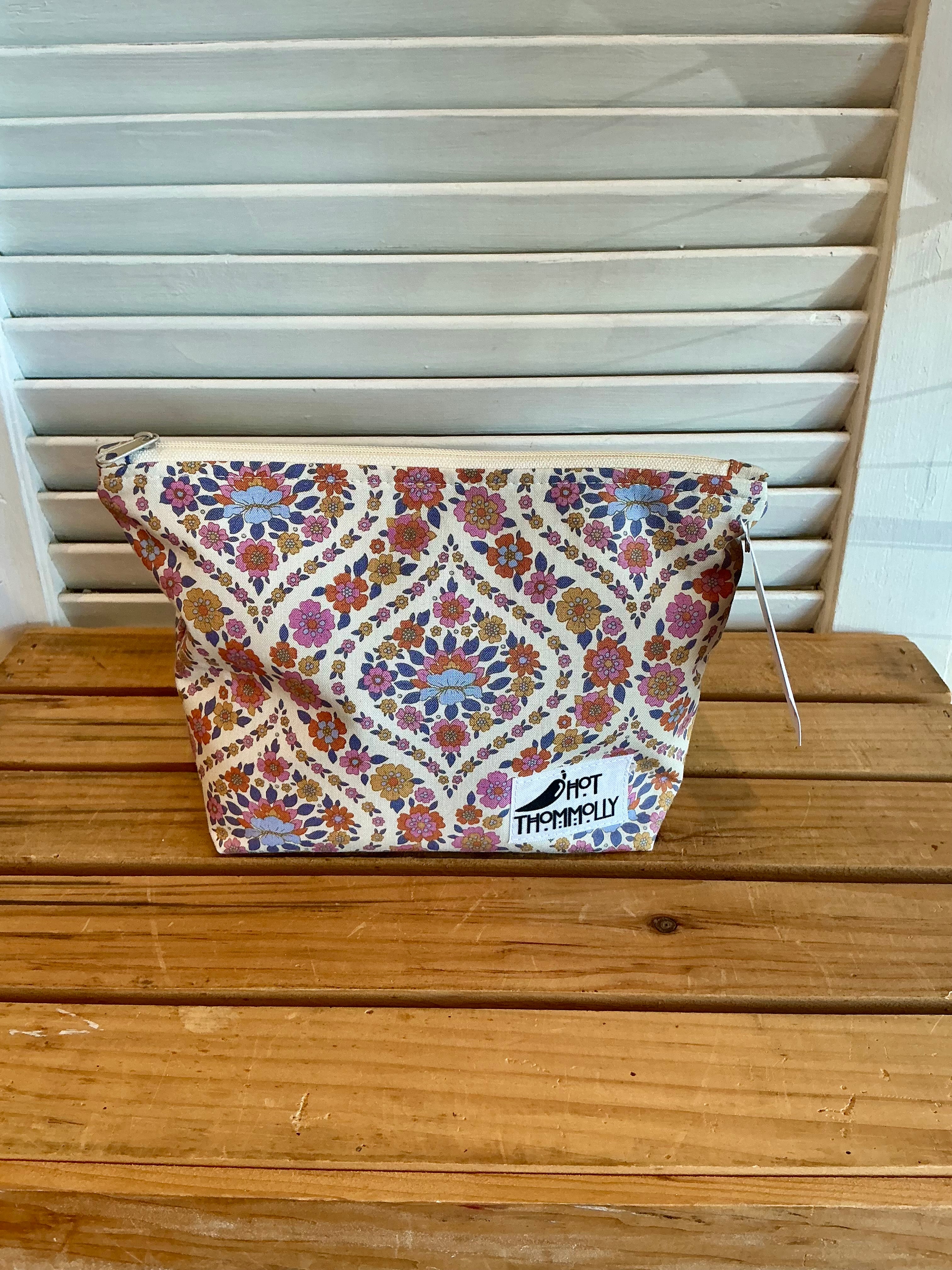 Zipper Pouches from Hot Thommolly