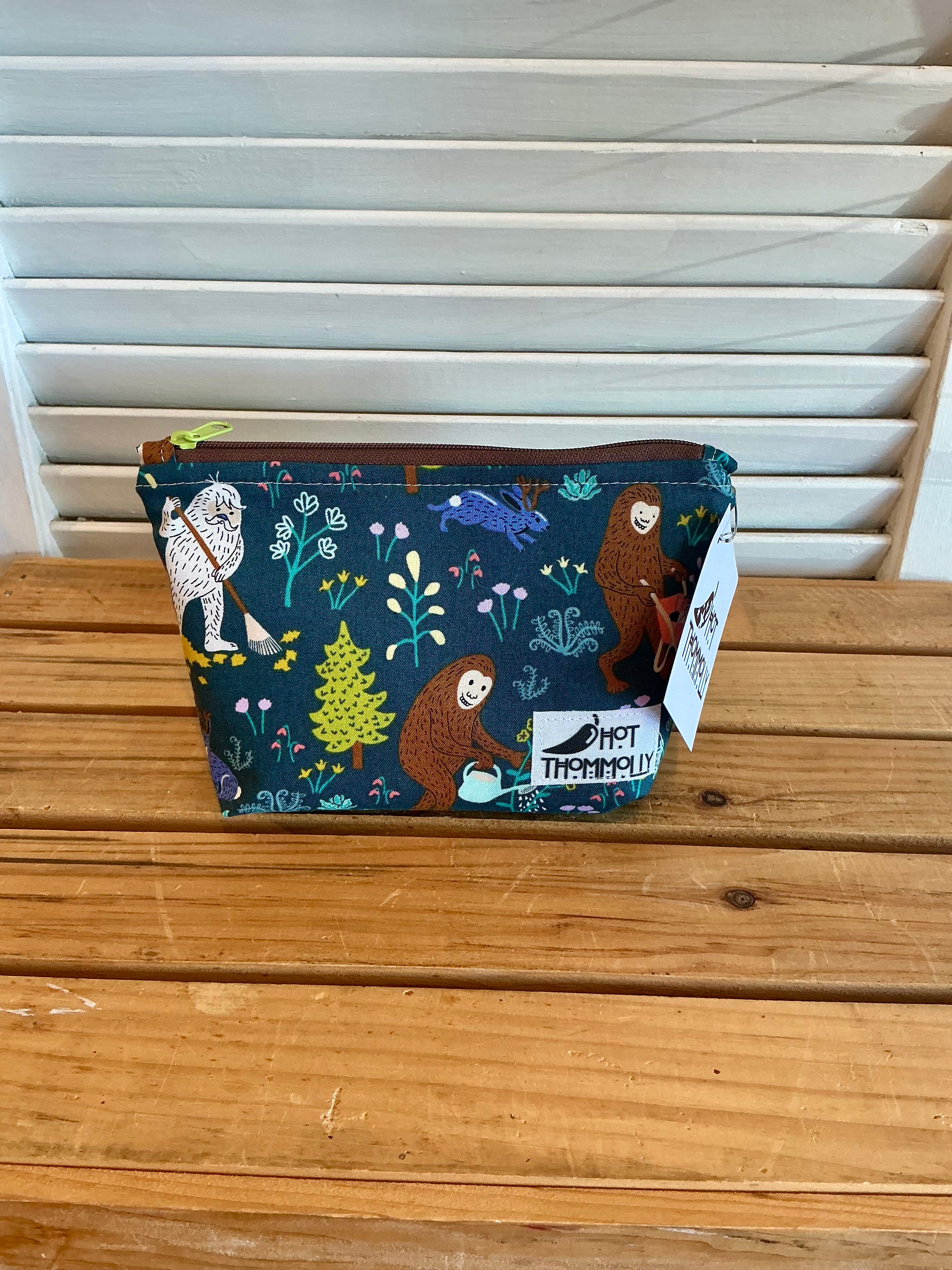 Zipper Pouches from Hot Thommolly