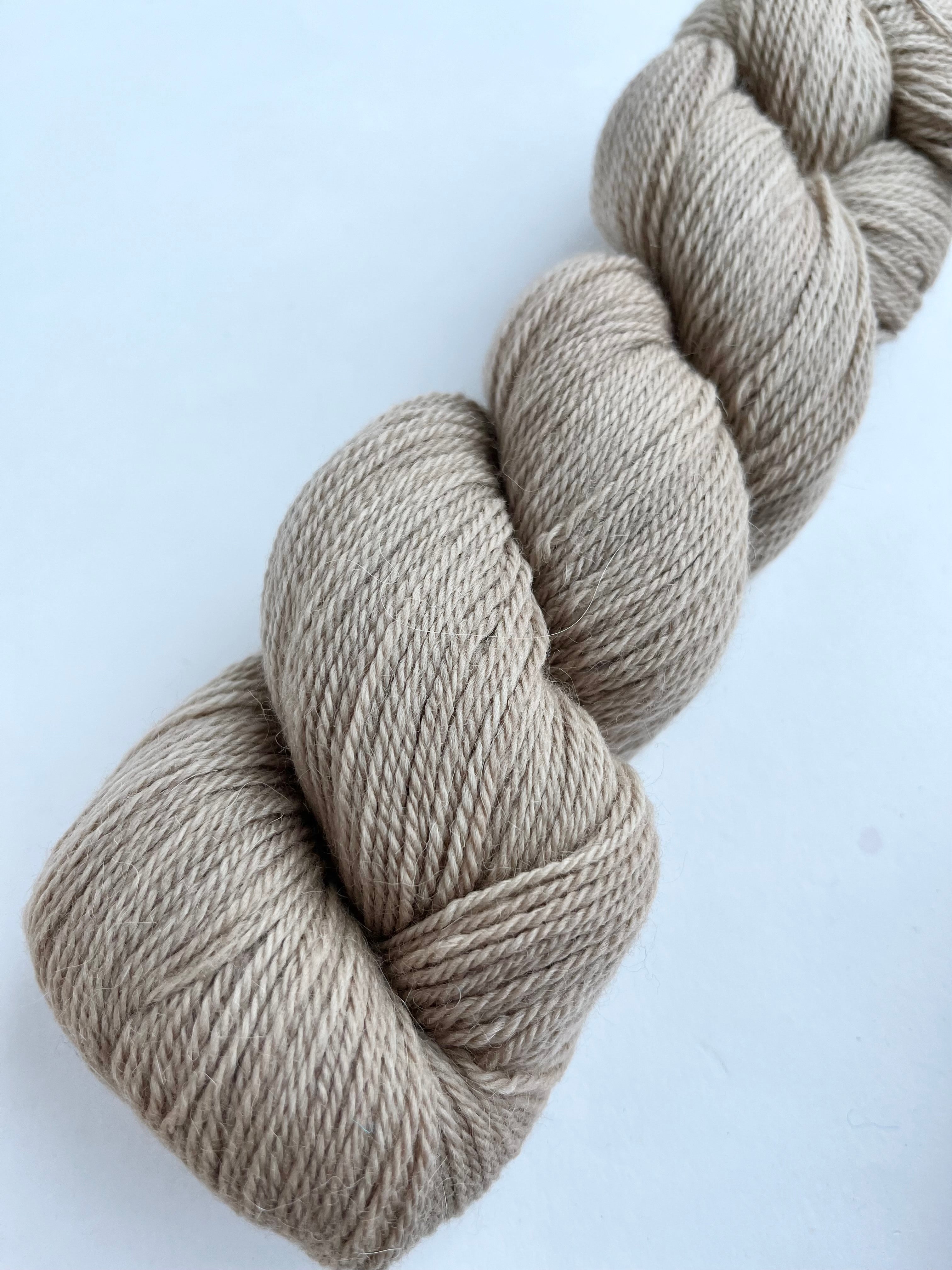 Taupe - The Fingering Yarn from Kinua