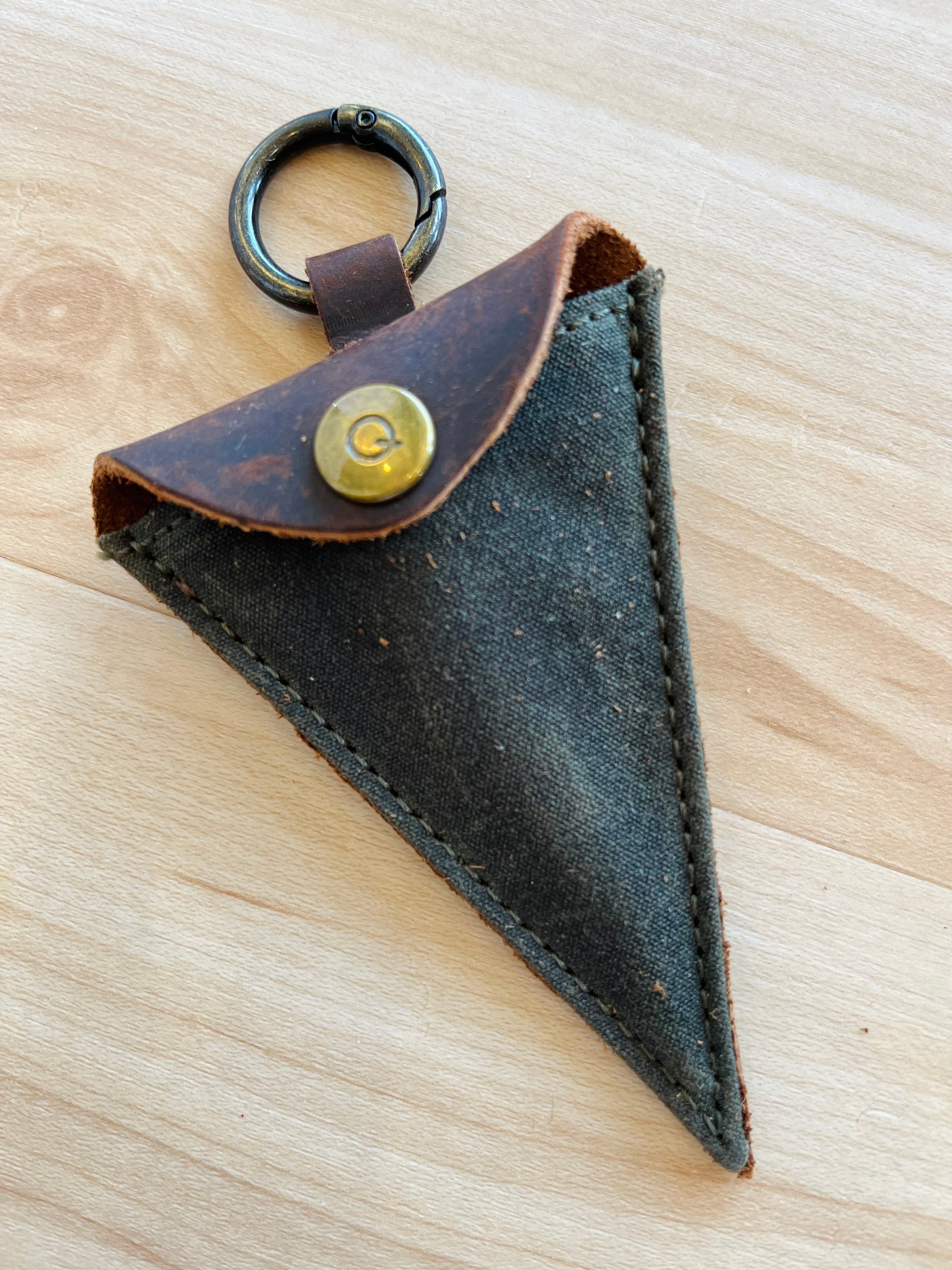 Olive - Della Q Scissor pocket