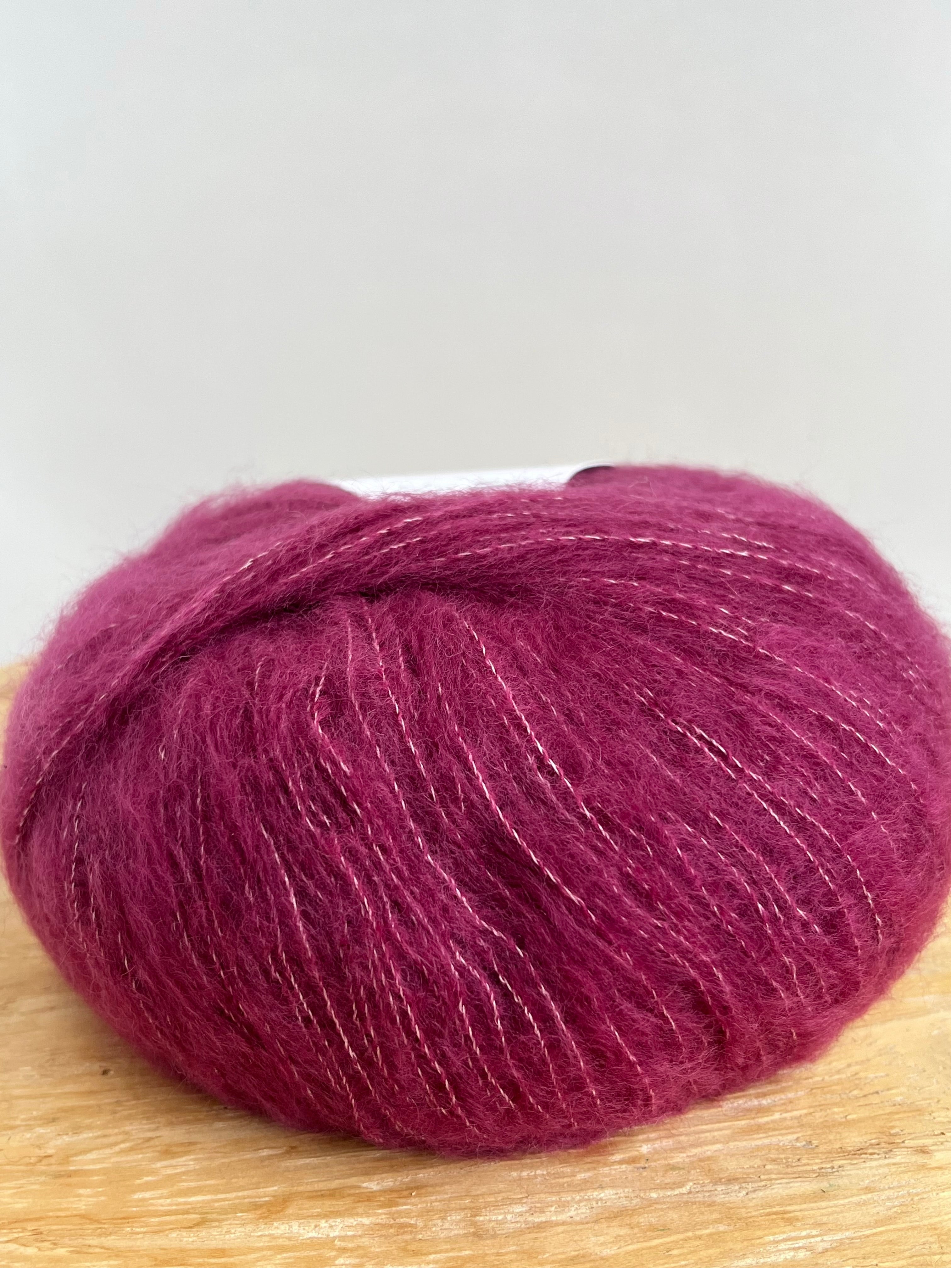 Magenta 3051 - Cashsilk Light