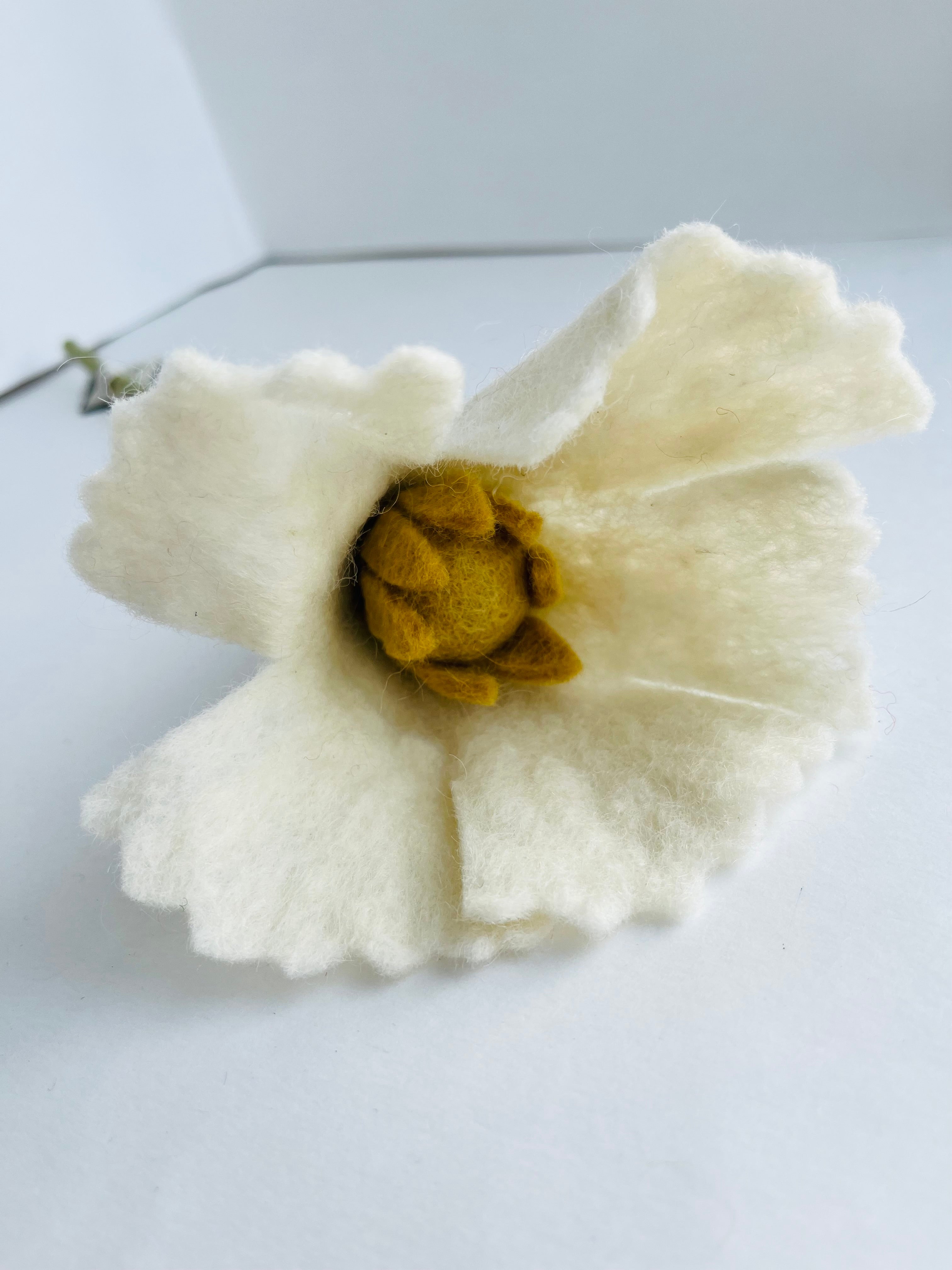 Felt Flowers - Poppy White