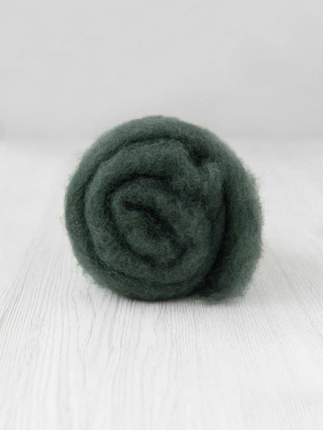 Carded Maori wool roving - Ivy